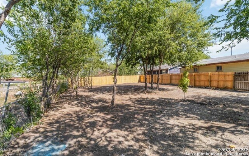 2637 Quintana, San Antonio, TX 78211, 3 Bedrooms Bedrooms, ,2 BathroomsBathrooms,Residential,For Sale,2637 Quintana,0,1908265