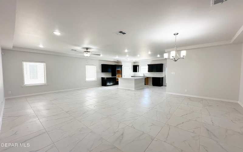 13410 CARTERTON Avenue, Horizon City, TX 79928, 3 Habitaciones Habitaciones , ,3 BañosBaños,Residential,En Venta,13410 CARTERTON Avenue,918705