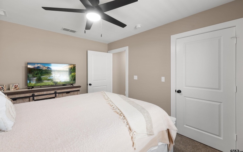 16210 Crossing Circle, Lindale, TX 75771, 3 Bedrooms Bedrooms, ,2 BathroomsBathrooms,Residential,For Sale,16210 Crossing Circle,0,25013958