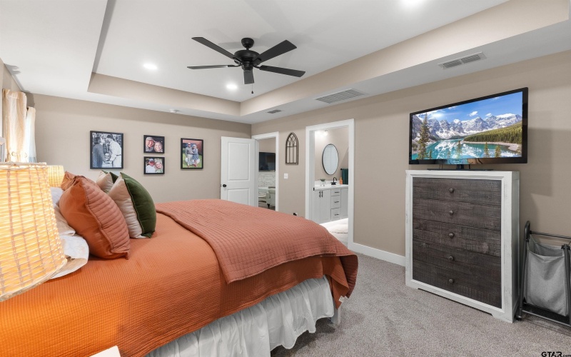 16210 Crossing Circle, Lindale, TX 75771, 3 Bedrooms Bedrooms, ,2 BathroomsBathrooms,Residential,For Sale,16210 Crossing Circle,0,25013958