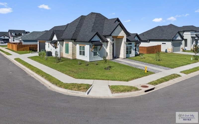 8601 BELLAGIO CIR, HARLINGEN, TX 78552, 4 Bedrooms Bedrooms, ,2 BathroomsBathrooms,Residential,For Sale,8601 BELLAGIO CIR,0,29768568