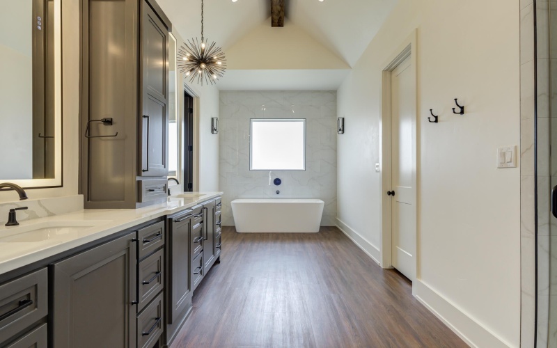 7710 46th Street, Lubbock, TX 79407, 6 Bedrooms Bedrooms, ,6 BathroomsBathrooms,Residential,For Sale,7710 46th Street,0,202560569