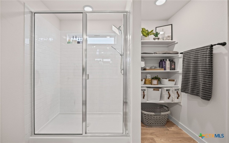 600 Davis Mountain Drive, Lockhart, TX 78644, 4 Habitaciones Habitaciones , ,2 BañosBaños,Residential,En Venta,600 Davis Mountain Drive,0,592982