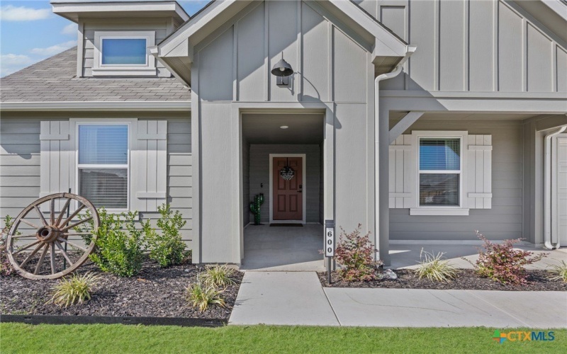 600 Davis Mountain Drive, Lockhart, TX 78644, 4 Habitaciones Habitaciones , ,2 BañosBaños,Residential,En Venta,600 Davis Mountain Drive,0,592982