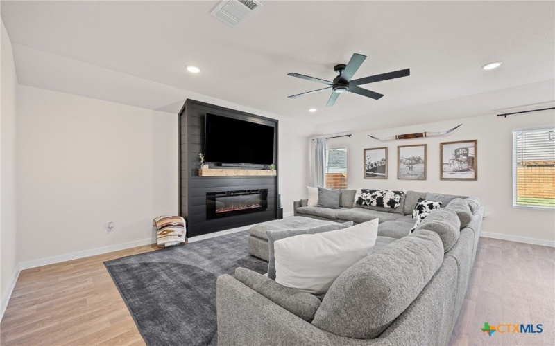 600 Davis Mountain Drive, Lockhart, TX 78644, 4 Habitaciones Habitaciones , ,2 BañosBaños,Residential,En Venta,600 Davis Mountain Drive,0,592982