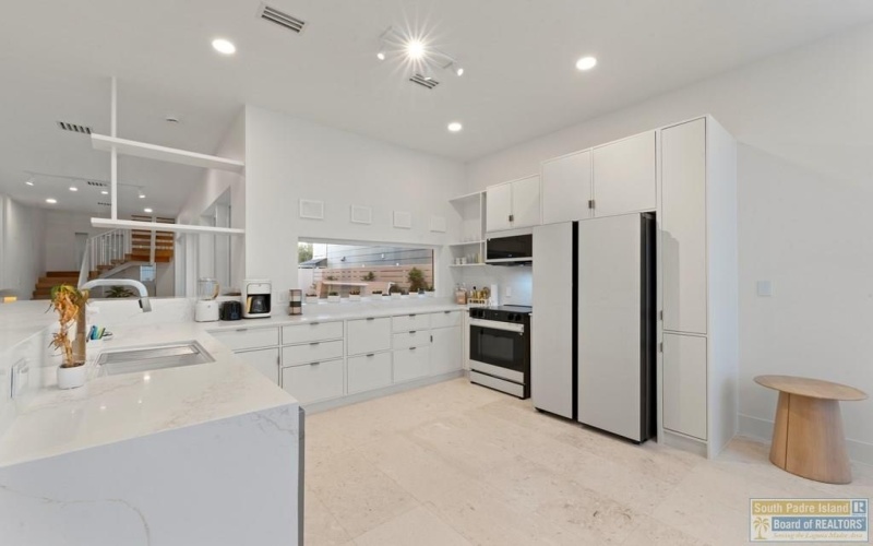 206A Acapulco St. #Sabi, South Padre Island, TX 78597, 6 Bedrooms Bedrooms, ,6 BathroomsBathrooms,Residential,For Sale,206A Acapulco St.,0,104297