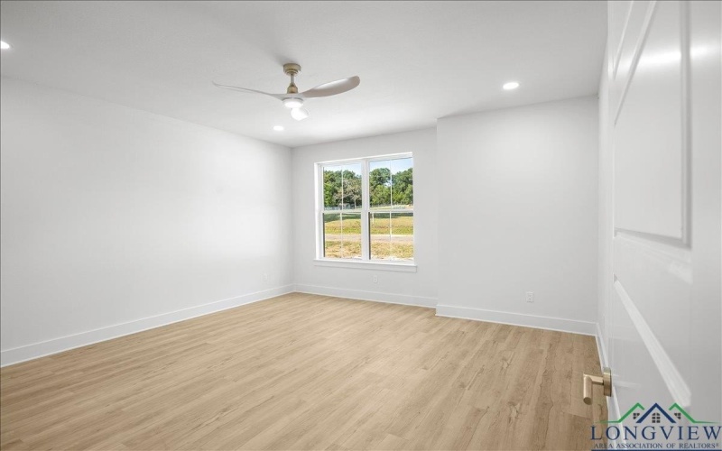 1674 Russell Drive, Longview, TX 75602, 4 Habitaciones Habitaciones , ,2 BañosBaños,Residential,En Venta,1674 Russell Drive,0,20256401