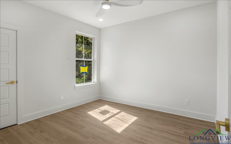 1674 Russell Drive, Longview, TX 75602, 4 Habitaciones Habitaciones , ,2 BañosBaños,Residential,En Venta,1674 Russell Drive,0,20256401