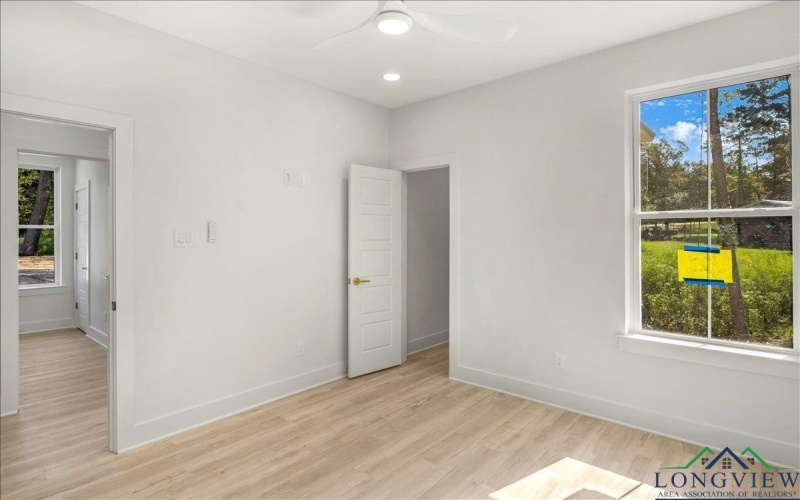 1674 Russell Drive, Longview, TX 75602, 4 Habitaciones Habitaciones , ,2 BañosBaños,Residential,En Venta,1674 Russell Drive,0,20256401