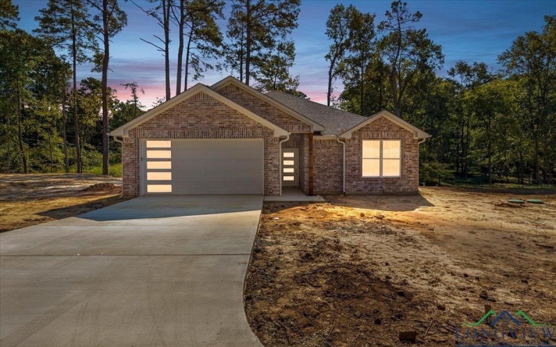 1674 Russell Drive, Longview, TX 75602, 4 Habitaciones Habitaciones , ,2 BañosBaños,Residential,En Venta,1674 Russell Drive,0,20256401