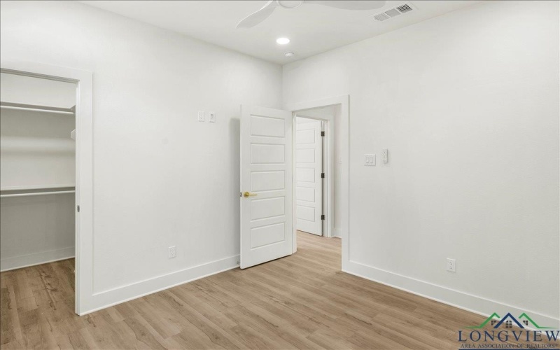 1674 Russell Drive, Longview, TX 75602, 4 Habitaciones Habitaciones , ,2 BañosBaños,Residential,En Venta,1674 Russell Drive,0,20256401