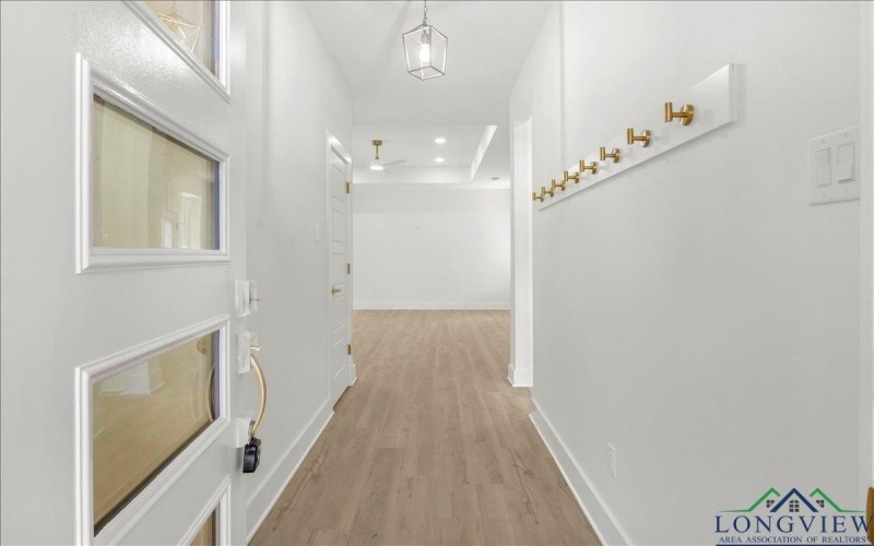 1674 Russell Drive, Longview, TX 75602, 4 Habitaciones Habitaciones , ,2 BañosBaños,Residential,En Venta,1674 Russell Drive,0,20256401