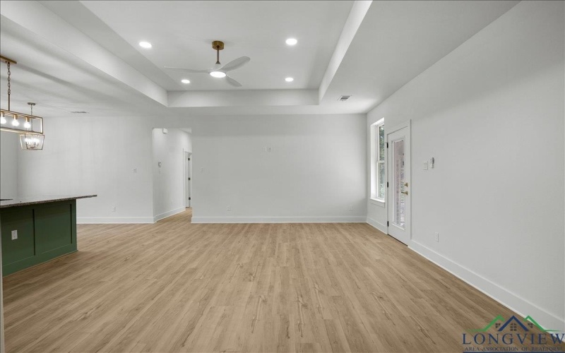 1674 Russell Drive, Longview, TX 75602, 4 Habitaciones Habitaciones , ,2 BañosBaños,Residential,En Venta,1674 Russell Drive,0,20256401