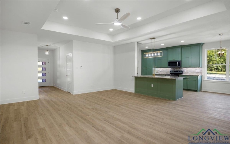 1674 Russell Drive, Longview, TX 75602, 4 Habitaciones Habitaciones , ,2 BañosBaños,Residential,En Venta,1674 Russell Drive,0,20256401