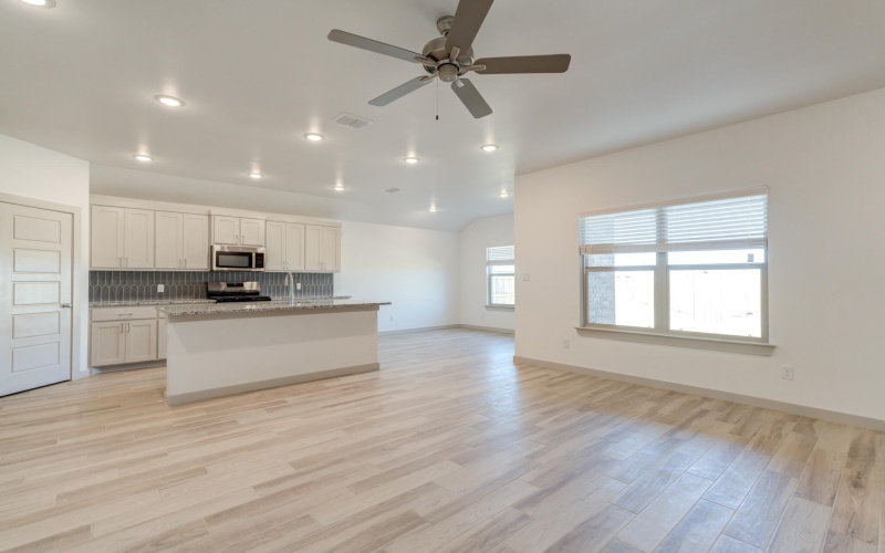 614 E 13th Street, Wolfforth, TX 79382, 4 Habitaciones Habitaciones , ,3 BañosBaños,Residential,En Venta,614 E 13th Street,0,202560606