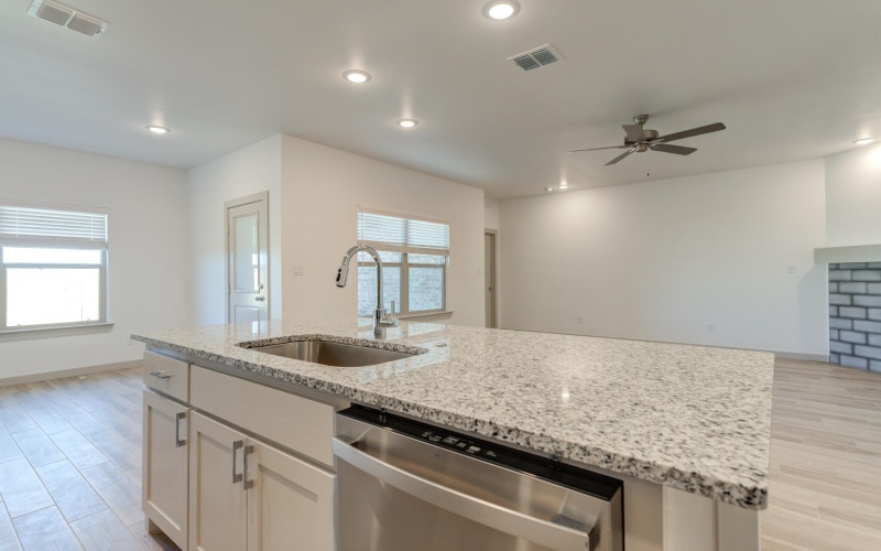 614 E 13th Street, Wolfforth, TX 79382, 4 Habitaciones Habitaciones , ,3 BañosBaños,Residential,En Venta,614 E 13th Street,0,202560606