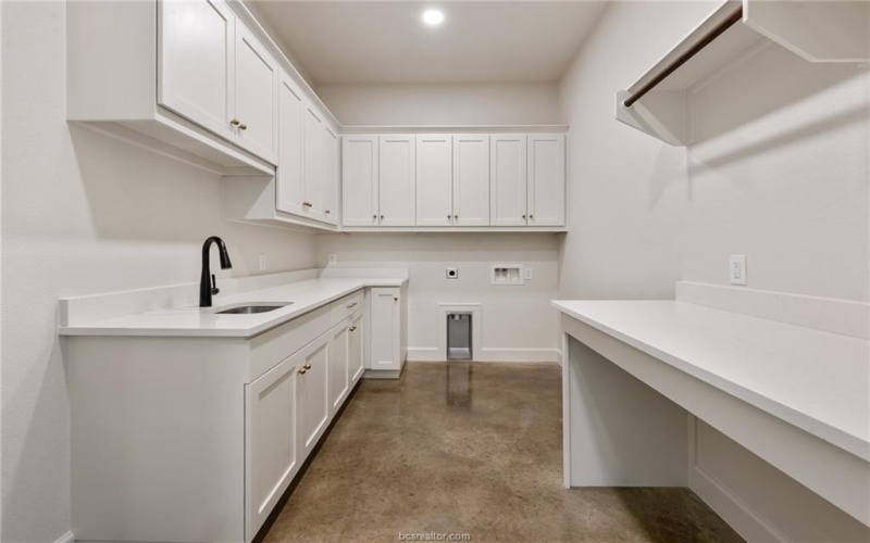 6674 Ridgeview Estates Lane, Bryan, TX 77808, 4 Bedrooms Bedrooms, ,3 BathroomsBathrooms,Residential,For Sale,6674 Ridgeview Estates Lane,0,25009920
