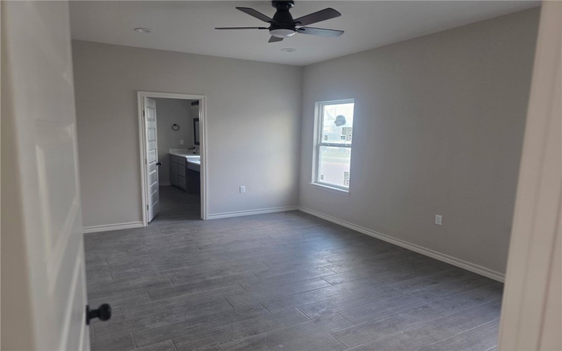 714 Mereet Drive, Corpus Christi, TX 78418, 4 Habitaciones Habitaciones , ,3 BañosBaños,Residential,En Venta,714 Mereet Drive,0,465061