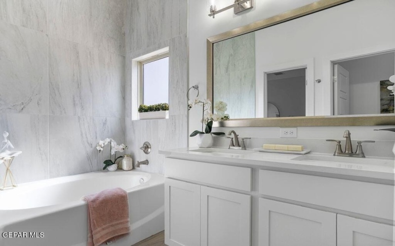 1119 Bronze Hill Avenue, Sunland Park, NM 88063, 5 Habitaciones Habitaciones , ,5 BañosBaños,Residential,En Venta,1119 Bronze Hill Avenue,0,930536