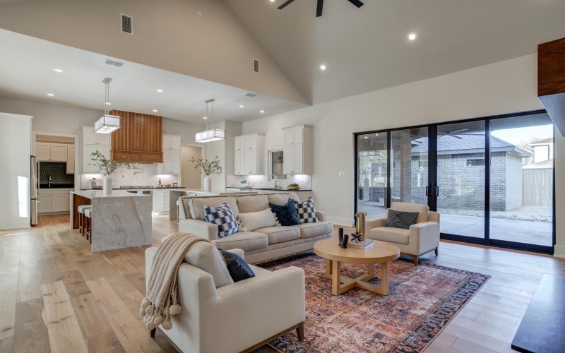 8209 Richmond Avenue, Lubbock, TX 79424, 4 Bedrooms Bedrooms, ,3 BathroomsBathrooms,Residential,For Sale,8209 Richmond Avenue,0,202560618
