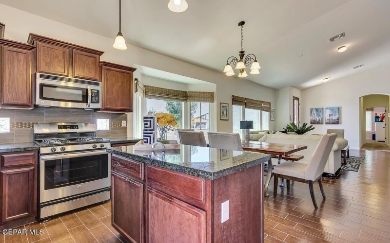 13880 Vicky Brewer Avenue, Horizon City, TX 79928, 4 Habitaciones Habitaciones , ,2 BañosBaños,Residential,En Venta,13880 Vicky Brewer Avenue,918799