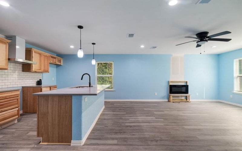 610 W Austin Street, Paris, TX 75460, 3 Habitaciones Habitaciones , ,2 BañosBaños,Residential,En Venta,610 W Austin Street,0,21061512