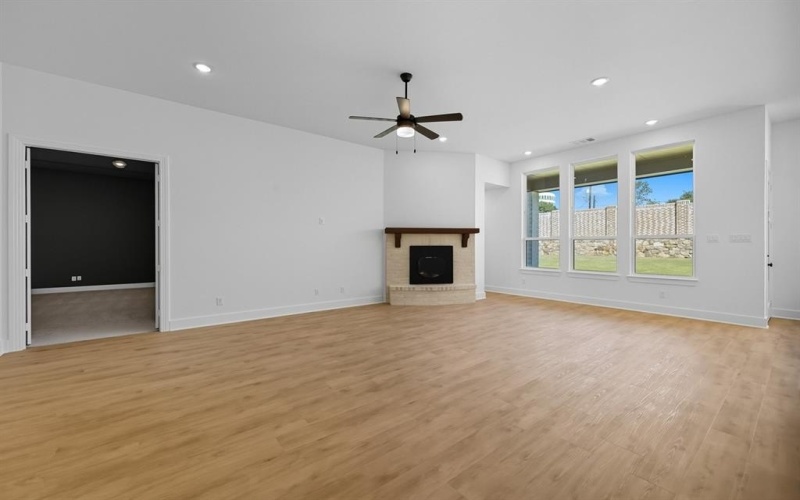 552 Station Drive, Waxahachie, TX 75167, 4 Bedrooms Bedrooms, ,3 BathroomsBathrooms,Residential,For Sale,552 Station Drive,0,21062557