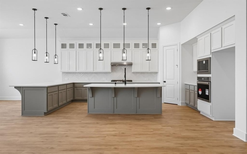 552 Station Drive, Waxahachie, TX 75167, 4 Bedrooms Bedrooms, ,3 BathroomsBathrooms,Residential,For Sale,552 Station Drive,0,21062557