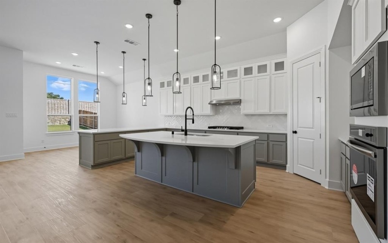 552 Station Drive, Waxahachie, TX 75167, 4 Bedrooms Bedrooms, ,3 BathroomsBathrooms,Residential,For Sale,552 Station Drive,0,21062557