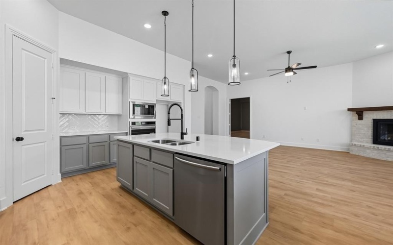 552 Station Drive, Waxahachie, TX 75167, 4 Bedrooms Bedrooms, ,3 BathroomsBathrooms,Residential,For Sale,552 Station Drive,0,21062557