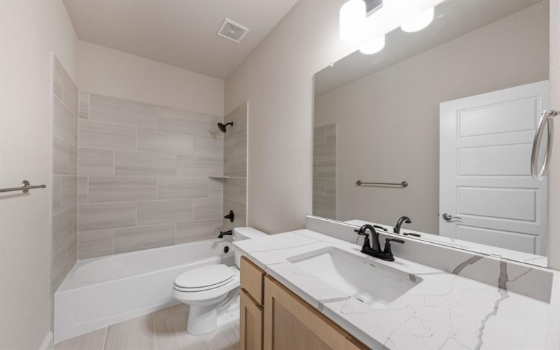 1993 Daybreak Drive, Venus, TX 76084, 5 Habitaciones Habitaciones , ,3 BañosBaños,Residential,En Venta,1993 Daybreak Drive,0,21062669