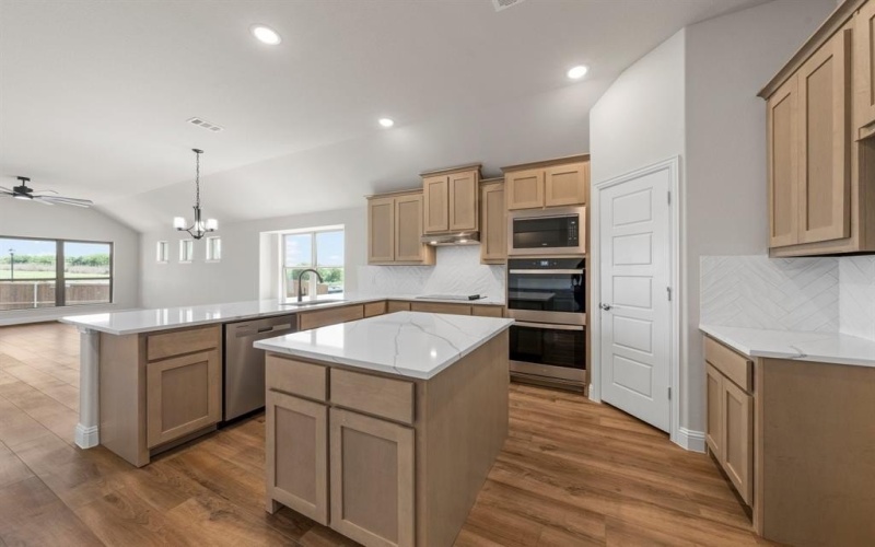 1993 Daybreak Drive, Venus, TX 76084, 5 Habitaciones Habitaciones , ,3 BañosBaños,Residential,En Venta,1993 Daybreak Drive,0,21062669