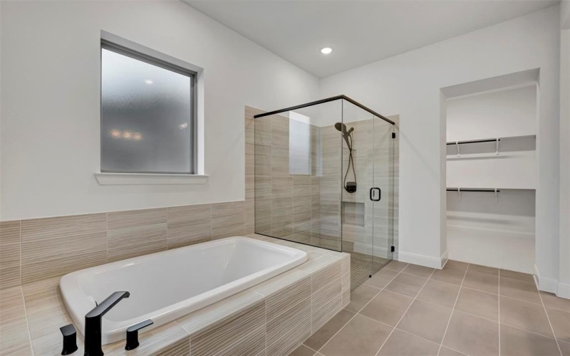 1949 Vantage Drive, Rockwall, TX 75087, 4 Bedrooms Bedrooms, ,3 BathroomsBathrooms,Residential,For Sale,1949 Vantage Drive,0,21063009