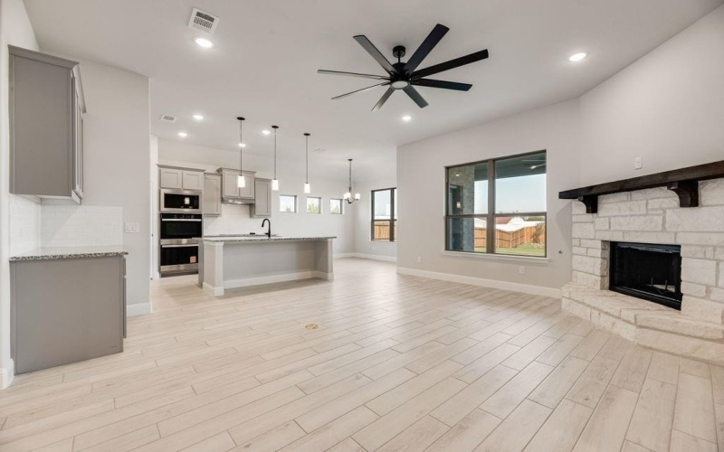 597 Mbs Way, Pilot Point, TX 76258, 3 Habitaciones Habitaciones , ,2 BañosBaños,Residential,En Venta,597 Mbs Way,0,21063313