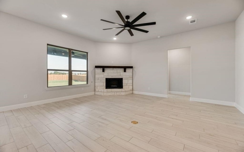 597 Mbs Way, Pilot Point, TX 76258, 3 Habitaciones Habitaciones , ,2 BañosBaños,Residential,En Venta,597 Mbs Way,0,21063313