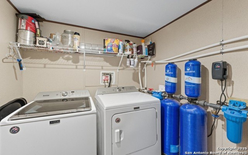 2469 County Road 124, Floresville, TX 78114, 5 Bedrooms Bedrooms, ,3 BathroomsBathrooms,Residential,For Sale,2469 County Road 124,0,1908612