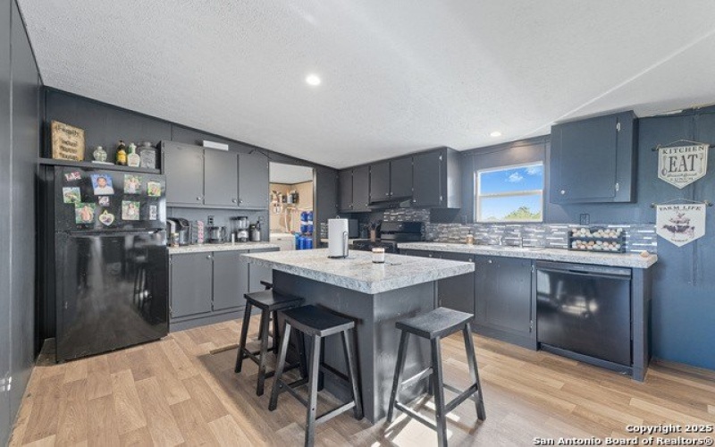 2469 County Road 124, Floresville, TX 78114, 5 Bedrooms Bedrooms, ,3 BathroomsBathrooms,Residential,For Sale,2469 County Road 124,0,1908612