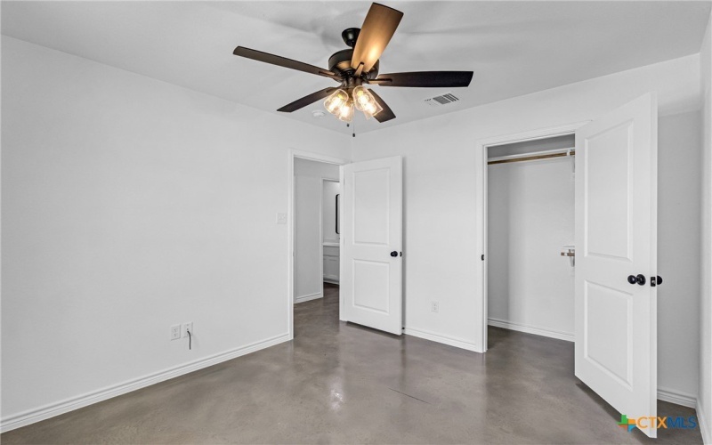 907 Smoke Tree Lane #A & B, Killeen, TX 76543, 6 Habitaciones Habitaciones , ,Residential,En Venta,907 Smoke Tree Lane,0,586551