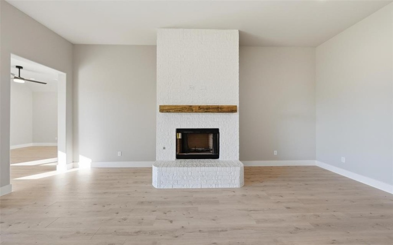 129 Mikasi, Godley, TX 76044, 4 Habitaciones Habitaciones , ,3 BañosBaños,Residential,En Venta,129 Mikasi,0,21062919