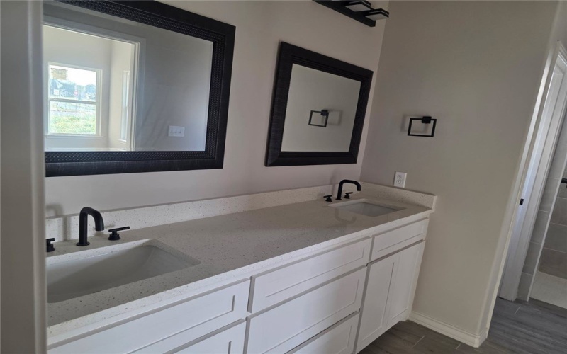 710 Mereet Drive, Corpus Christi, TX 78418, 4 Habitaciones Habitaciones , ,3 BañosBaños,Residential,En Venta,710 Mereet Drive,0,465092