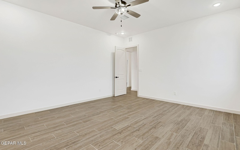 972 Aqueduct Avenue, El Paso, TX 79932, 3 Habitaciones Habitaciones , ,2 BañosBaños,Residential,En Venta,972 Aqueduct Avenue,918842