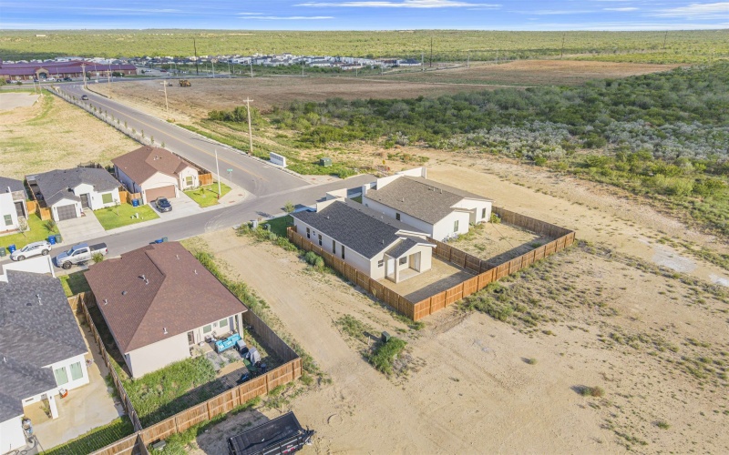 1330 El Caporal Dr., LAREDO, TX 78046, 3 Habitaciones Habitaciones , ,2 BañosBaños,Residential,En Venta,1330 El Caporal Dr.,0,20254115