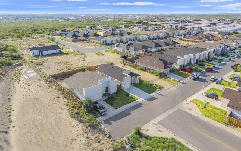 1330 El Caporal Dr., LAREDO, TX 78046, 3 Habitaciones Habitaciones , ,2 BañosBaños,Residential,En Venta,1330 El Caporal Dr.,0,20254115