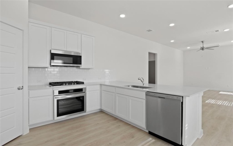 808 Landon Way, Princeton, TX 75407, 3 Bedrooms Bedrooms, ,2 BathroomsBathrooms,Residential,For Sale,808 Landon Way,0,21040333