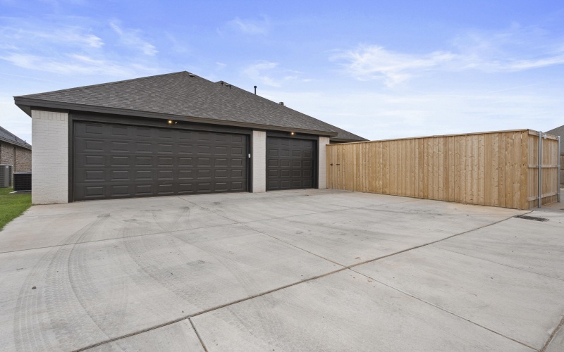 4622 140th Street, Lubbock, TX 79423, 4 Bedrooms Bedrooms, ,3 BathroomsBathrooms,Residential,For Sale,4622 140th Street,0,202560704