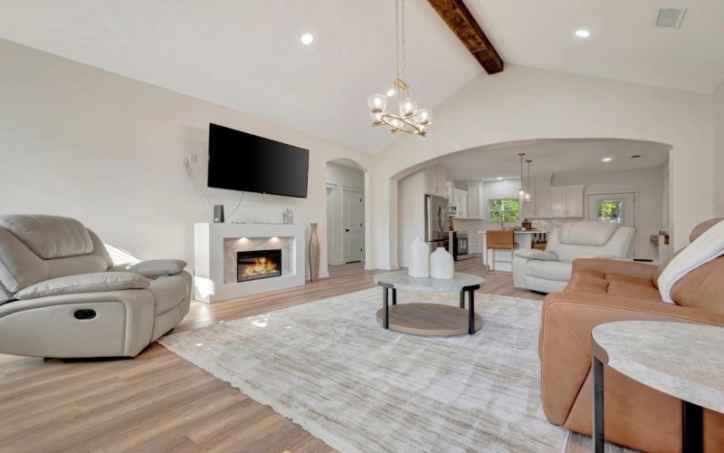 548 St Clair Street, Lufkin, TX 75901, 3 Habitaciones Habitaciones , ,2 BañosBaños,Residential,En Venta,548 St Clair Street,0,5106458