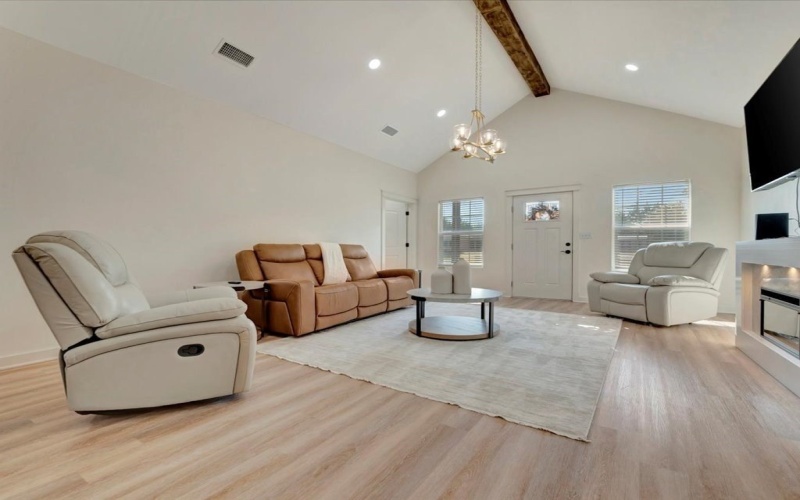 548 St Clair Street, Lufkin, TX 75901, 3 Habitaciones Habitaciones , ,2 BañosBaños,Residential,En Venta,548 St Clair Street,0,5106458