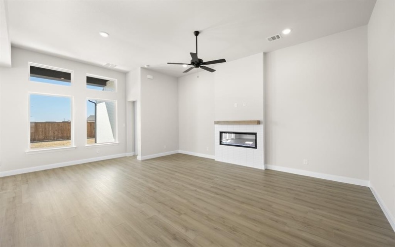 16957 Leatherflower Boulevard, Fort Worth, TX 76247, 4 Habitaciones Habitaciones , ,3 BañosBaños,Residential,En Venta,16957 Leatherflower Boulevard,0,21063094