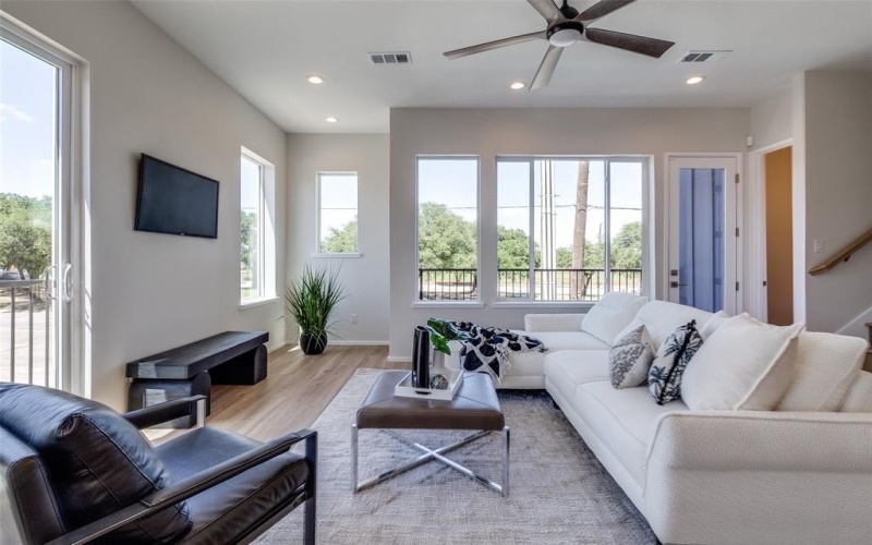 3308 Birmingham Avenue #A1, Dallas, TX 75210, 2 Habitaciones Habitaciones , ,2 BañosBaños,Residential,En Venta,3308 Birmingham Avenue,0,21055594