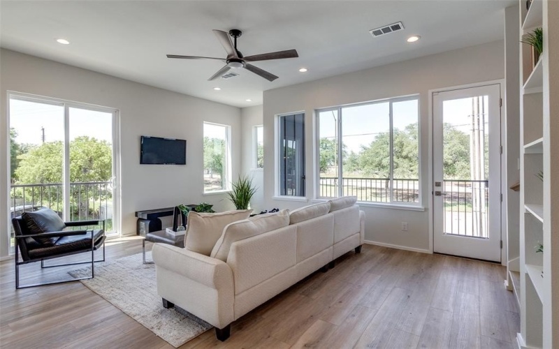 3308 Birmingham Avenue #A1, Dallas, TX 75210, 2 Habitaciones Habitaciones , ,2 BañosBaños,Residential,En Venta,3308 Birmingham Avenue,0,21055594